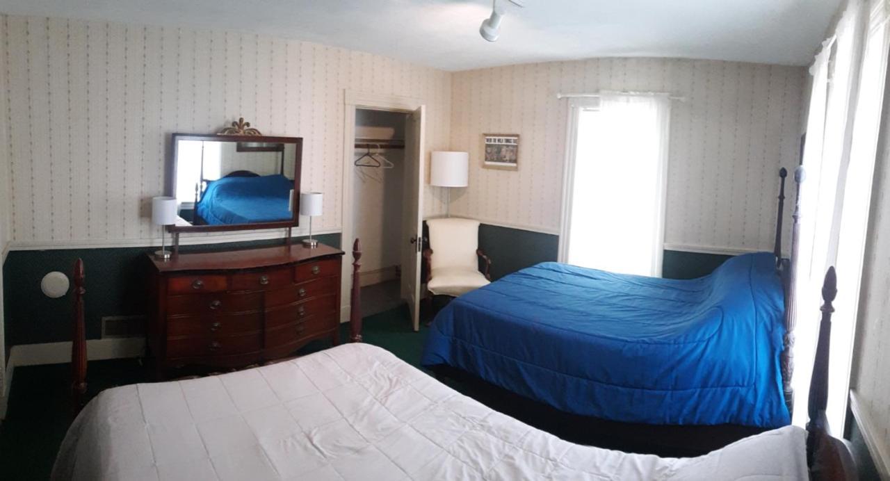 Double Room with Shared Bathroom