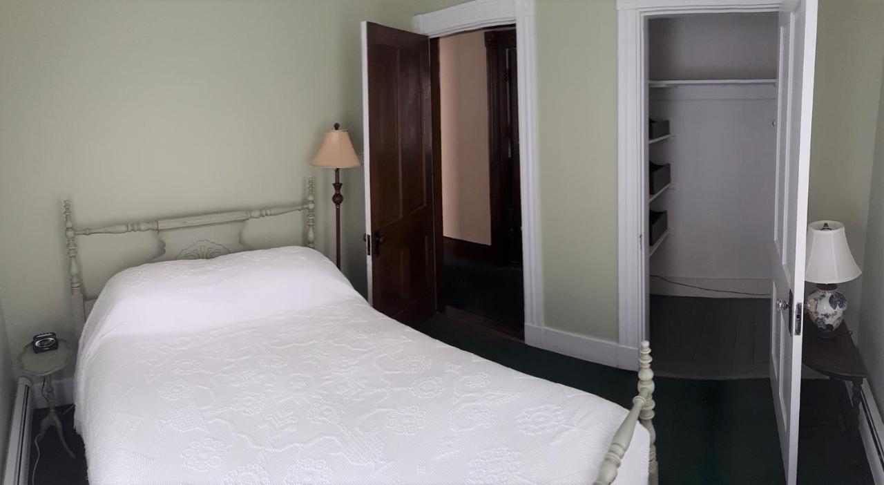 Double Room with Shared Bathroom